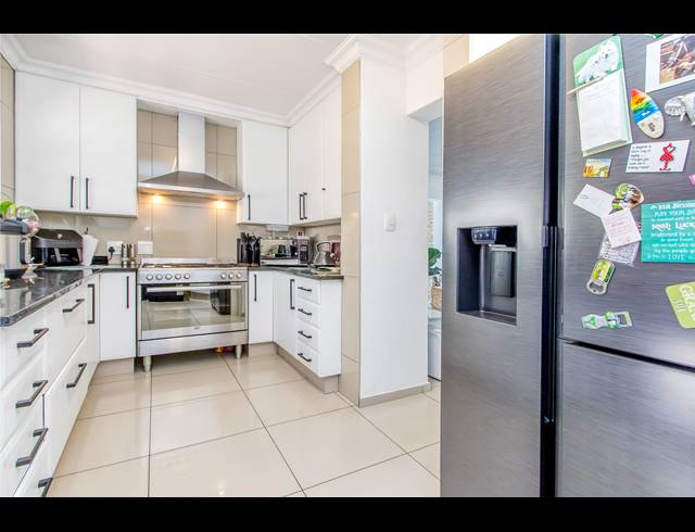 2 BEDROOM HOUSE TO LET IN LONEHILL